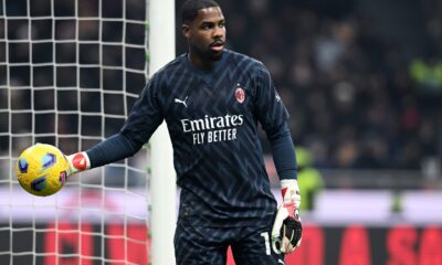 La curva contro Maignan