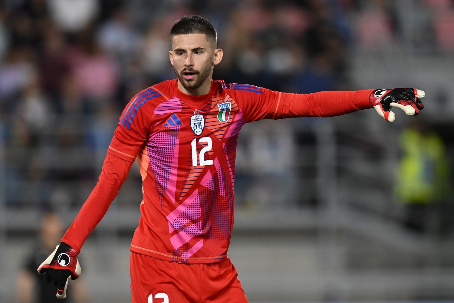 Vicario si esprime su Donnarumma