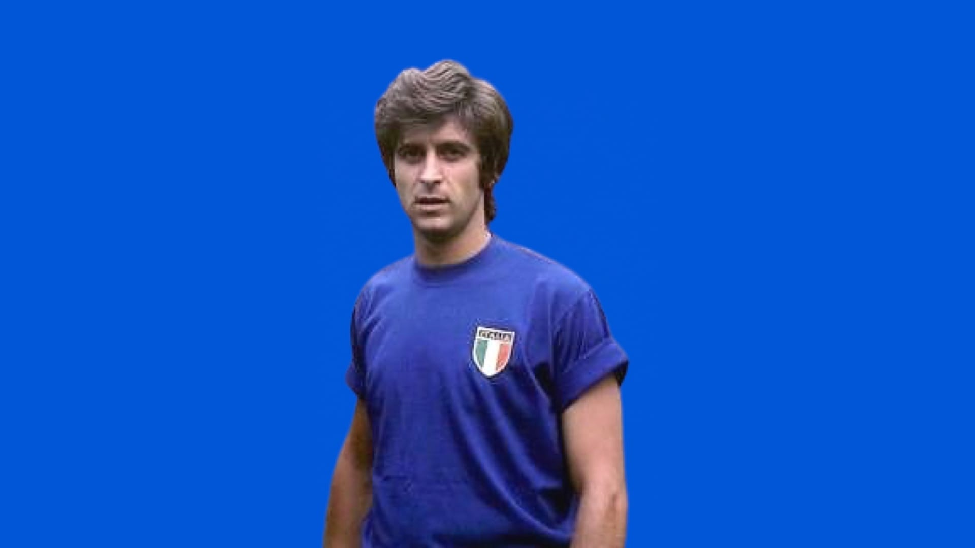 Rivera, tutto solo in mezzo all’area tedesca, calcia di prima: goool!